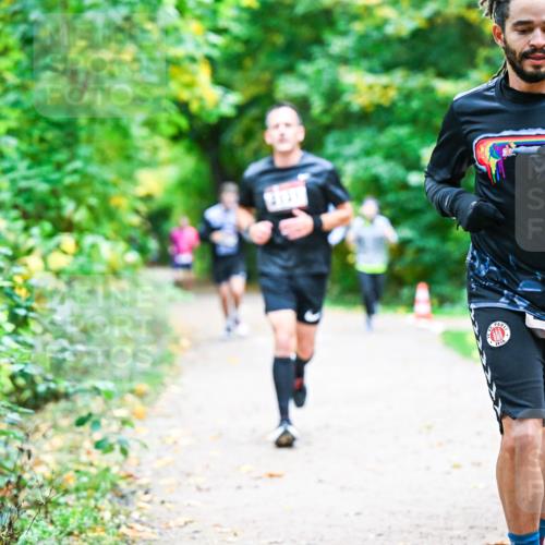 12.10.2025 - Bramfelder Halbmarathon 2025 Dr. Thomas Lammeyer http://msf.ph/oto/9353046 12.10.2025 10:45:43 Laufen 1910, 1910 meine-sportfotos.de