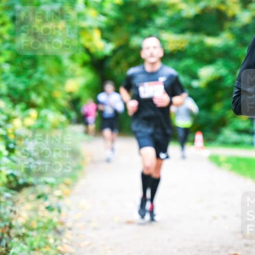 12.10.2025 - Bramfelder Halbmarathon 2025 Dr. Thomas Lammeyer http://msf.ph/oto/9353050 12.10.2025 10:45:43 Laufen  meine-sportfotos.de