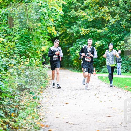 12.10.2025 - Bramfelder Halbmarathon 2025 Dr. Thomas Lammeyer http://msf.ph/oto/9353062 12.10.2025 10:45:46 Laufen 872, 2758, 15 meine-sportfotos.de