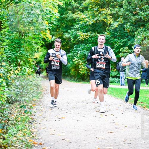 12.10.2025 - Bramfelder Halbmarathon 2025 Dr. Thomas Lammeyer http://msf.ph/oto/9353069 12.10.2025 10:45:47 Laufen 2872, 2758 meine-sportfotos.de