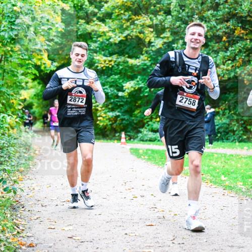 12.10.2025 - Bramfelder Halbmarathon 2025 Dr. Thomas Lammeyer http://msf.ph/oto/9353077 12.10.2025 10:45:48 Laufen 2872, 2758, 15 meine-sportfotos.de