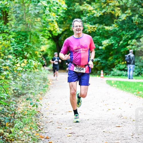 12.10.2025 - Bramfelder Halbmarathon 2025 Dr. Thomas Lammeyer http://msf.ph/oto/9353104 12.10.2025 10:45:54 Laufen 2056, 165 meine-sportfotos.de