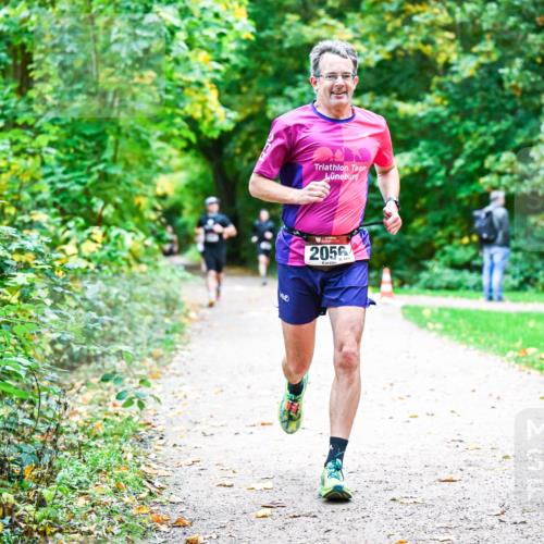 12.10.2025 - Bramfelder Halbmarathon 2025 Dr. Thomas Lammeyer http://msf.ph/oto/9353106 12.10.2025 10:45:54 Laufen 2056 meine-sportfotos.de