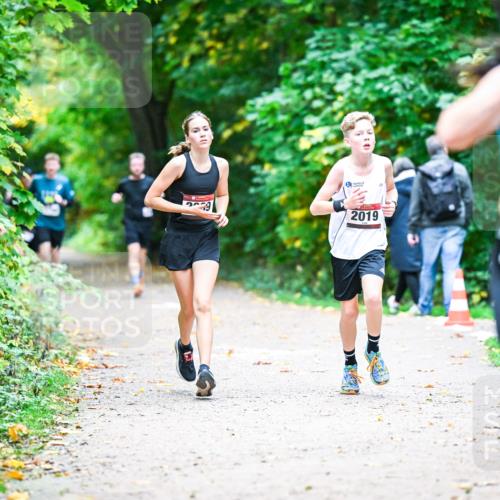 12.10.2025 - Bramfelder Halbmarathon 2025 Dr. Thomas Lammeyer http://msf.ph/oto/9353154 12.10.2025 10:46:03 Laufen 2019, 1563 meine-sportfotos.de