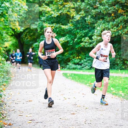 12.10.2025 - Bramfelder Halbmarathon 2025 Dr. Thomas Lammeyer http://msf.ph/oto/9353179 12.10.2025 10:46:07 Laufen 2000 meine-sportfotos.de