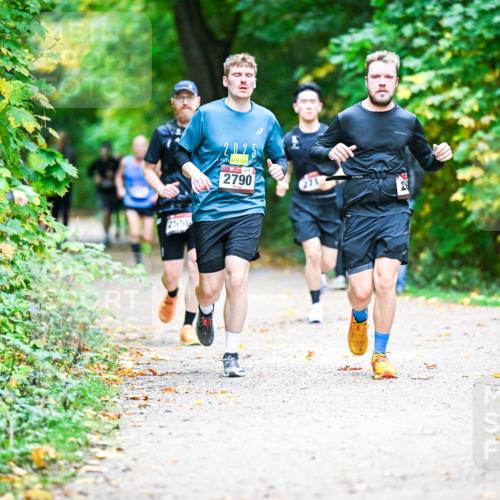 12.10.2025 - Bramfelder Halbmarathon 2025 Dr. Thomas Lammeyer http://msf.ph/oto/9353185 12.10.2025 10:46:09 Laufen 2556, 2025, 2790, 271 meine-sportfotos.de