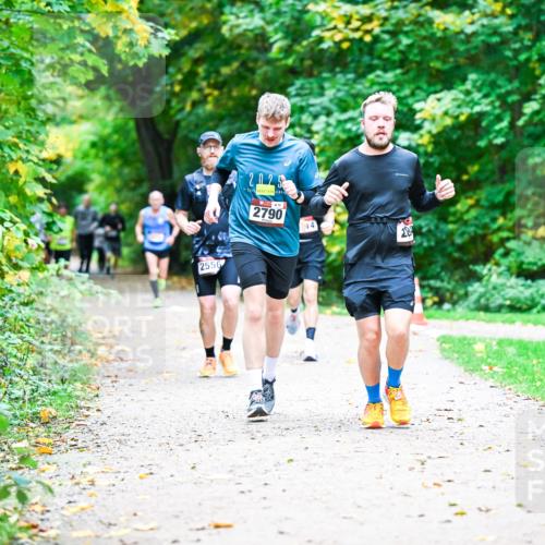 12.10.2025 - Bramfelder Halbmarathon 2025 Dr. Thomas Lammeyer http://msf.ph/oto/9353202 12.10.2025 10:46:12 Laufen 2556, 2025, 2790, 4 meine-sportfotos.de