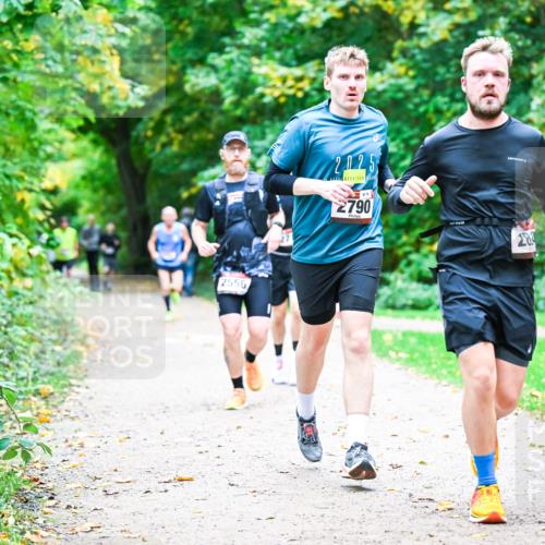 12.10.2025 - Bramfelder Halbmarathon 2025 Dr. Thomas Lammeyer http://msf.ph/oto/9353217 12.10.2025 10:46:14 Laufen 2556, 2025, 2790, 28 meine-sportfotos.de