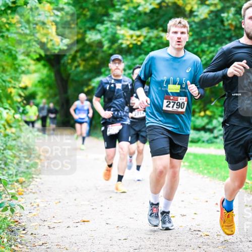 12.10.2025 - Bramfelder Halbmarathon 2025 Dr. Thomas Lammeyer http://msf.ph/oto/9353219 12.10.2025 10:46:14 Laufen 2025, 39, 875, 2790 meine-sportfotos.de