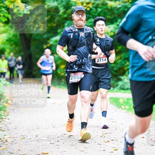 12.10.2025 - Bramfelder Halbmarathon 2025 Dr. Thomas Lammeyer http://msf.ph/oto/9353221 12.10.2025 10:46:15 Laufen 2714, 2556, 9423, 2790 meine-sportfotos.de