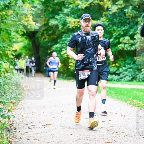 12.10.2025 - Bramfelder Halbmarathon 2025 Dr. Thomas Lammeyer http://msf.ph/oto/9353226 12.10.2025 10:46:15 Laufen 2, 14, 2556 meine-sportfotos.de