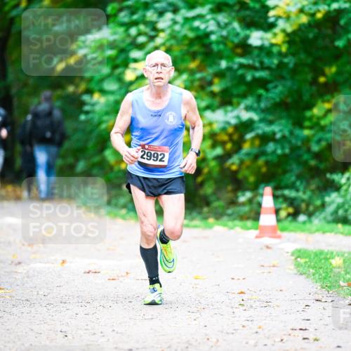 12.10.2025 - Bramfelder Halbmarathon 2025 Dr. Thomas Lammeyer http://msf.ph/oto/9353231 12.10.2025 10:46:17 Laufen 2992 meine-sportfotos.de
