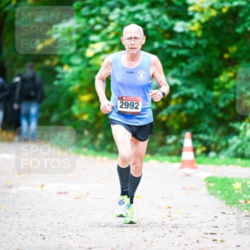 12.10.2025 - Bramfelder Halbmarathon 2025 Dr. Thomas Lammeyer http://msf.ph/oto/9353234 12.10.2025 10:46:18 Laufen 2992 meine-sportfotos.de
