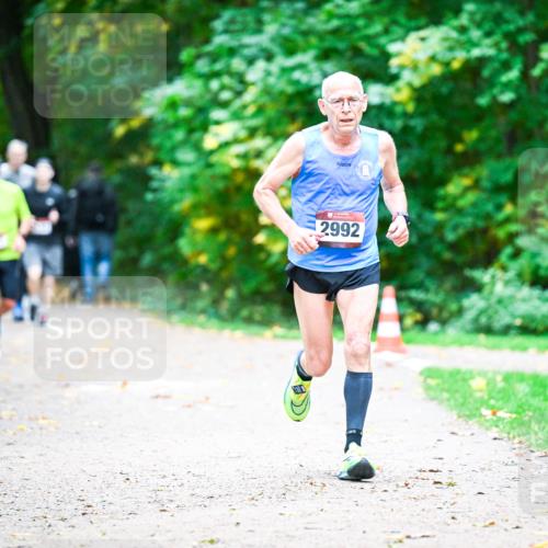12.10.2025 - Bramfelder Halbmarathon 2025 Dr. Thomas Lammeyer http://msf.ph/oto/9353237 12.10.2025 10:46:18 Laufen 2992 meine-sportfotos.de