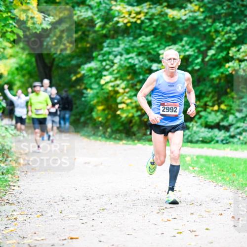 12.10.2025 - Bramfelder Halbmarathon 2025 Dr. Thomas Lammeyer http://msf.ph/oto/9353242 12.10.2025 10:46:19 Laufen 2992 meine-sportfotos.de