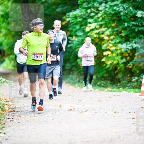 12.10.2025 - Bramfelder Halbmarathon 2025 Dr. Thomas Lammeyer http://msf.ph/oto/9353248 12.10.2025 10:46:21 Laufen 2917, 2111 meine-sportfotos.de