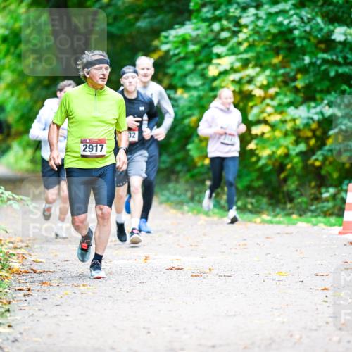 12.10.2025 - Bramfelder Halbmarathon 2025 Dr. Thomas Lammeyer http://msf.ph/oto/9353249 12.10.2025 10:46:21 Laufen 2917, 32 meine-sportfotos.de