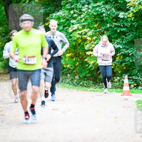 12.10.2025 - Bramfelder Halbmarathon 2025 Dr. Thomas Lammeyer http://msf.ph/oto/9353257 12.10.2025 10:46:22 Laufen 2107 meine-sportfotos.de