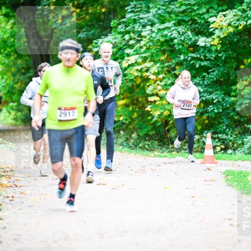 12.10.2025 - Bramfelder Halbmarathon 2025 Dr. Thomas Lammeyer http://msf.ph/oto/9353259 12.10.2025 10:46:23 Laufen 2917, 29, 2107 meine-sportfotos.de