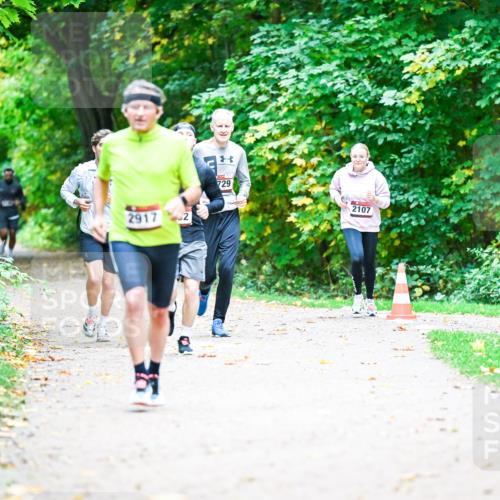 12.10.2025 - Bramfelder Halbmarathon 2025 Dr. Thomas Lammeyer http://msf.ph/oto/9353260 12.10.2025 10:46:23 Laufen 2917, 2, 729, 2107 meine-sportfotos.de
