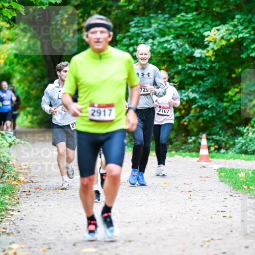 12.10.2025 - Bramfelder Halbmarathon 2025 Dr. Thomas Lammeyer http://msf.ph/oto/9353270 12.10.2025 10:46:24 Laufen 27, 2917, 18, 725, 2107 meine-sportfotos.de