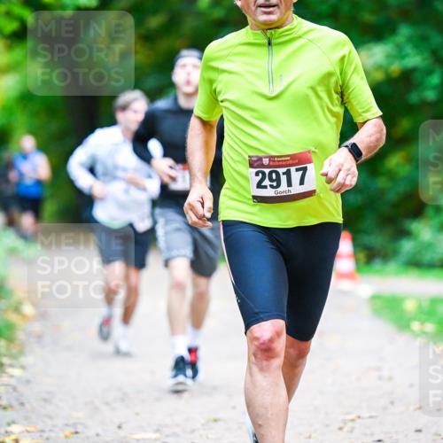 12.10.2025 - Bramfelder Halbmarathon 2025 Dr. Thomas Lammeyer http://msf.ph/oto/9353277 12.10.2025 10:46:26 Laufen 34, 2917 meine-sportfotos.de