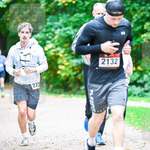 12.10.2025 - Bramfelder Halbmarathon 2025 Dr. Thomas Lammeyer http://msf.ph/oto/9353284 12.10.2025 10:46:27 Laufen 273, 2132 meine-sportfotos.de