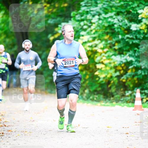 12.10.2025 - Bramfelder Halbmarathon 2025 Dr. Thomas Lammeyer http://msf.ph/oto/9353294 12.10.2025 10:46:32 Laufen 2021 meine-sportfotos.de