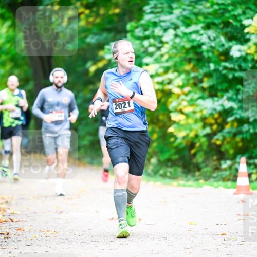 12.10.2025 - Bramfelder Halbmarathon 2025 Dr. Thomas Lammeyer http://msf.ph/oto/9353296 12.10.2025 10:46:32 Laufen 2021 meine-sportfotos.de