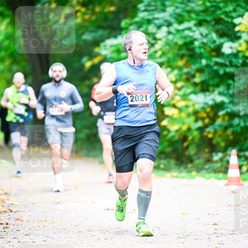 12.10.2025 - Bramfelder Halbmarathon 2025 Dr. Thomas Lammeyer http://msf.ph/oto/9353299 12.10.2025 10:46:33 Laufen 2021 meine-sportfotos.de