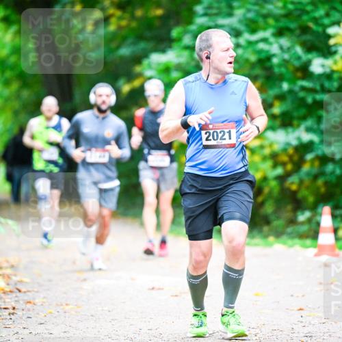 12.10.2025 - Bramfelder Halbmarathon 2025 Dr. Thomas Lammeyer http://msf.ph/oto/9353303 12.10.2025 10:46:33 Laufen 2021 meine-sportfotos.de
