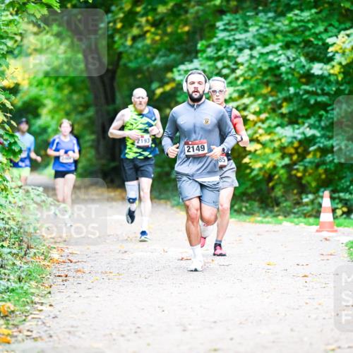 12.10.2025 - Bramfelder Halbmarathon 2025 Dr. Thomas Lammeyer http://msf.ph/oto/9353313 12.10.2025 10:46:35 Laufen 2193, 2149, 85, 202 meine-sportfotos.de