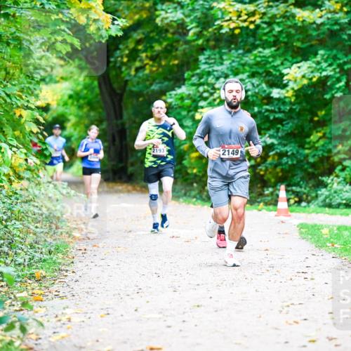 12.10.2025 - Bramfelder Halbmarathon 2025 Dr. Thomas Lammeyer http://msf.ph/oto/9353322 12.10.2025 10:46:36 Laufen 2193, 2149 meine-sportfotos.de