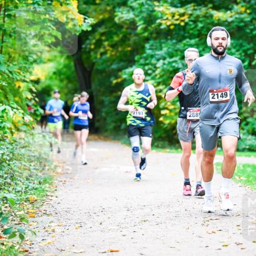 12.10.2025 - Bramfelder Halbmarathon 2025 Dr. Thomas Lammeyer http://msf.ph/oto/9353329 12.10.2025 10:46:38 Laufen 2193, 268, 2149 meine-sportfotos.de