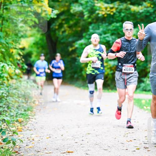 12.10.2025 - Bramfelder Halbmarathon 2025 Dr. Thomas Lammeyer http://msf.ph/oto/9353335 12.10.2025 10:46:38 Laufen 2685, 2149 meine-sportfotos.de