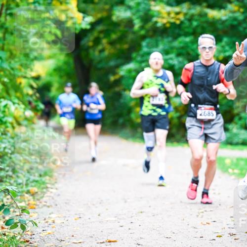 12.10.2025 - Bramfelder Halbmarathon 2025 Dr. Thomas Lammeyer http://msf.ph/oto/9353336 12.10.2025 10:46:39 Laufen 2685, 2149 meine-sportfotos.de