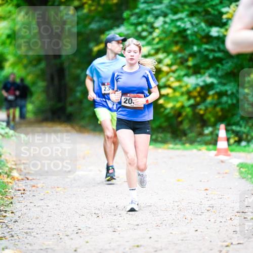 12.10.2025 - Bramfelder Halbmarathon 2025 Dr. Thomas Lammeyer http://msf.ph/oto/9353349 12.10.2025 10:46:41 Laufen 23, 20, 2193 meine-sportfotos.de