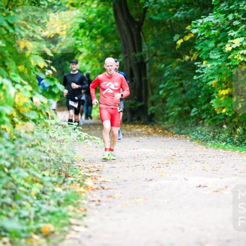 12.10.2025 - Bramfelder Halbmarathon 2025 Dr. Thomas Lammeyer http://msf.ph/oto/9353362 12.10.2025 10:46:45 Laufen  meine-sportfotos.de