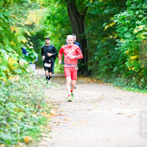 12.10.2025 - Bramfelder Halbmarathon 2025 Dr. Thomas Lammeyer http://msf.ph/oto/9353368 12.10.2025 10:46:46 Laufen 2747, 25 meine-sportfotos.de