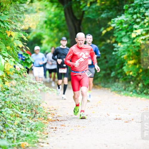 12.10.2025 - Bramfelder Halbmarathon 2025 Dr. Thomas Lammeyer http://msf.ph/oto/9353371 12.10.2025 10:46:48 Laufen  meine-sportfotos.de