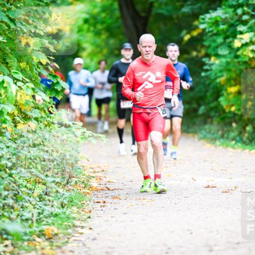 12.10.2025 - Bramfelder Halbmarathon 2025 Dr. Thomas Lammeyer http://msf.ph/oto/9353375 12.10.2025 10:46:49 Laufen 25 meine-sportfotos.de