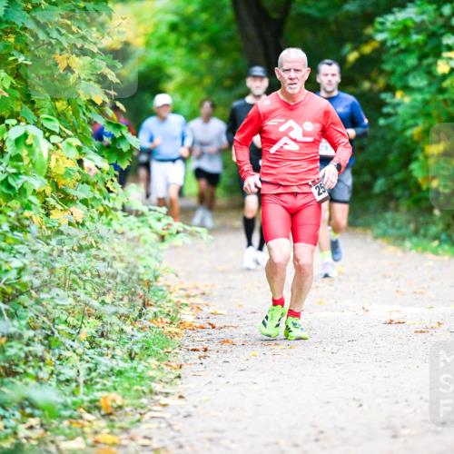 12.10.2025 - Bramfelder Halbmarathon 2025 Dr. Thomas Lammeyer http://msf.ph/oto/9353377 12.10.2025 10:46:49 Laufen 25 meine-sportfotos.de