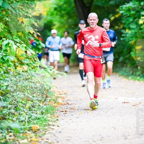 12.10.2025 - Bramfelder Halbmarathon 2025 Dr. Thomas Lammeyer http://msf.ph/oto/9353378 12.10.2025 10:46:49 Laufen 25 meine-sportfotos.de