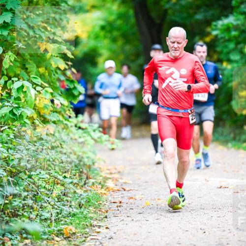 12.10.2025 - Bramfelder Halbmarathon 2025 Dr. Thomas Lammeyer http://msf.ph/oto/9353383 12.10.2025 10:46:50 Laufen 25 meine-sportfotos.de