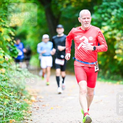 12.10.2025 - Bramfelder Halbmarathon 2025 Dr. Thomas Lammeyer http://msf.ph/oto/9353393 12.10.2025 10:46:51 Laufen 25 meine-sportfotos.de