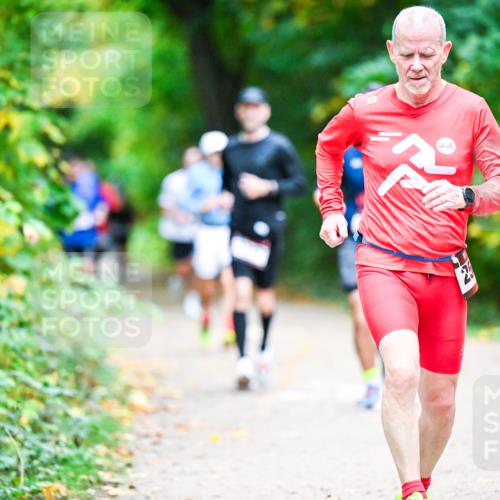 12.10.2025 - Bramfelder Halbmarathon 2025 Dr. Thomas Lammeyer http://msf.ph/oto/9353396 12.10.2025 10:46:52 Laufen  meine-sportfotos.de