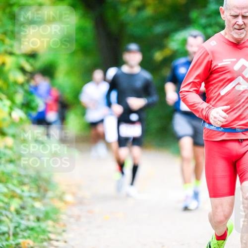 12.10.2025 - Bramfelder Halbmarathon 2025 Dr. Thomas Lammeyer http://msf.ph/oto/9353398 12.10.2025 10:46:52 Laufen 25 meine-sportfotos.de