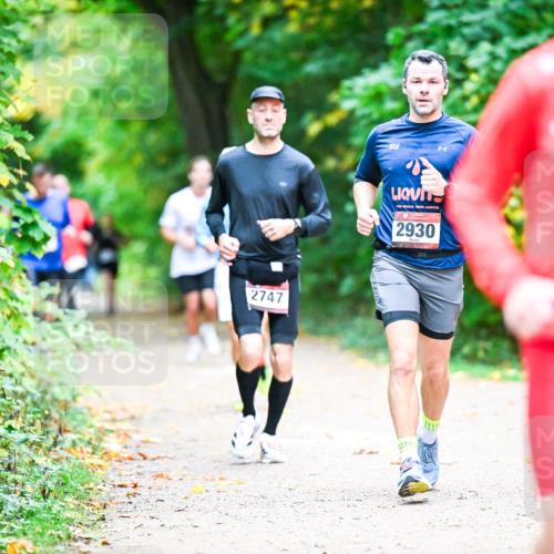 12.10.2025 - Bramfelder Halbmarathon 2025 Dr. Thomas Lammeyer http://msf.ph/oto/9353401 12.10.2025 10:46:53 Laufen 2747, 2930 meine-sportfotos.de