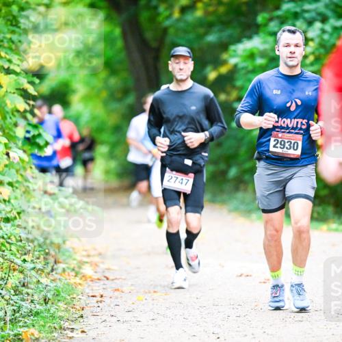 12.10.2025 - Bramfelder Halbmarathon 2025 Dr. Thomas Lammeyer http://msf.ph/oto/9353403 12.10.2025 10:46:53 Laufen 2747, 2930 meine-sportfotos.de