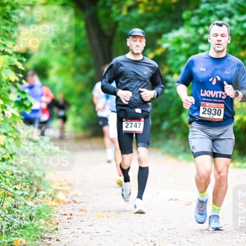 12.10.2025 - Bramfelder Halbmarathon 2025 Dr. Thomas Lammeyer http://msf.ph/oto/9353405 12.10.2025 10:46:53 Laufen 2747, 2930 meine-sportfotos.de